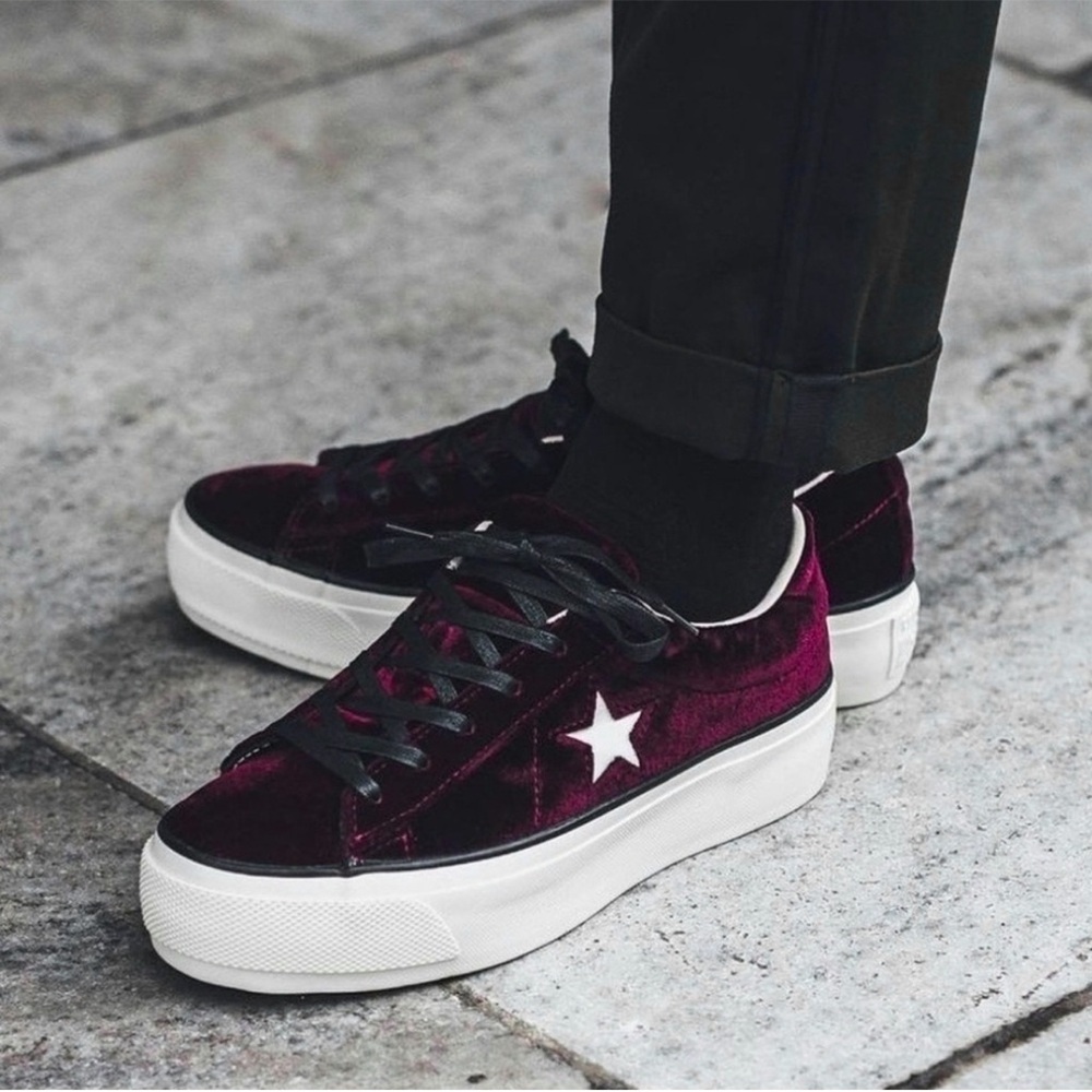 Converse velvet chunky woman’s sneakers